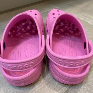 Womens pink crocs